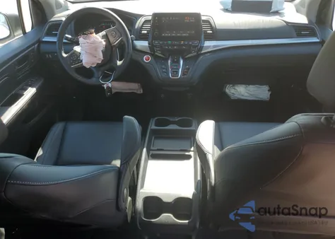 2021 Honda Odyssey Exl z USA, uszkodzony, nr VIN 5FNRL6H73MB043256